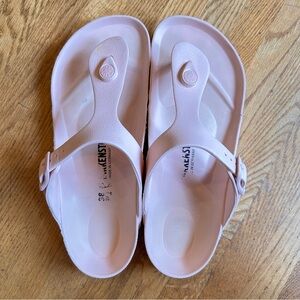 Birkenstock Women's Sandals in Light Pink